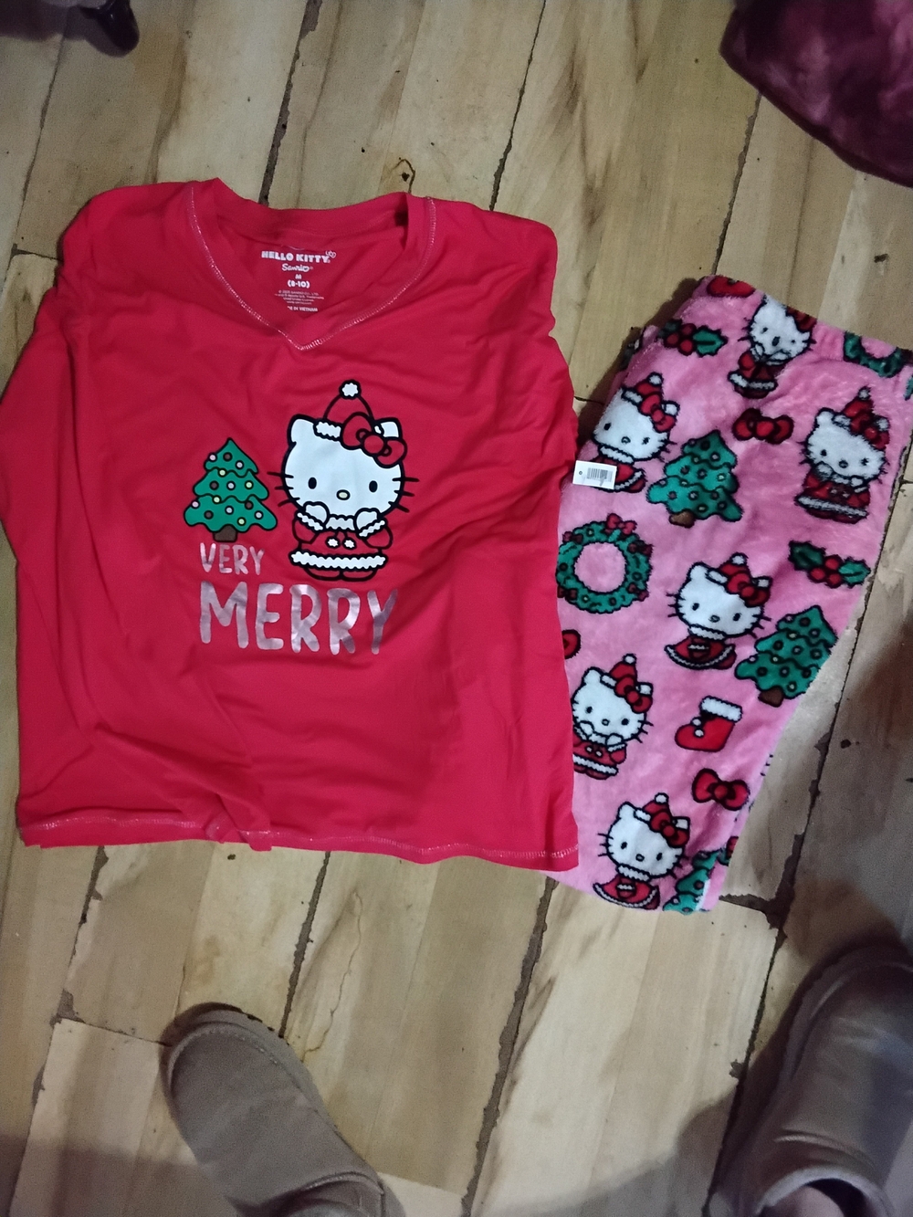 Hello Kitty Red & Pink Holiday Pajama Set NWOT
